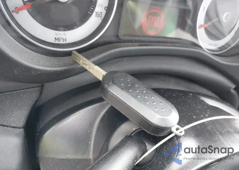 2017 Fiat 500L Lounge z USA, uszkodzony, nr VIN ZFBCFACH9HZ038999